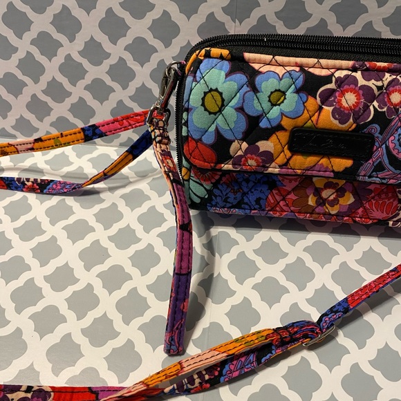 Vera bradley crossbody - Picture 9 of 10